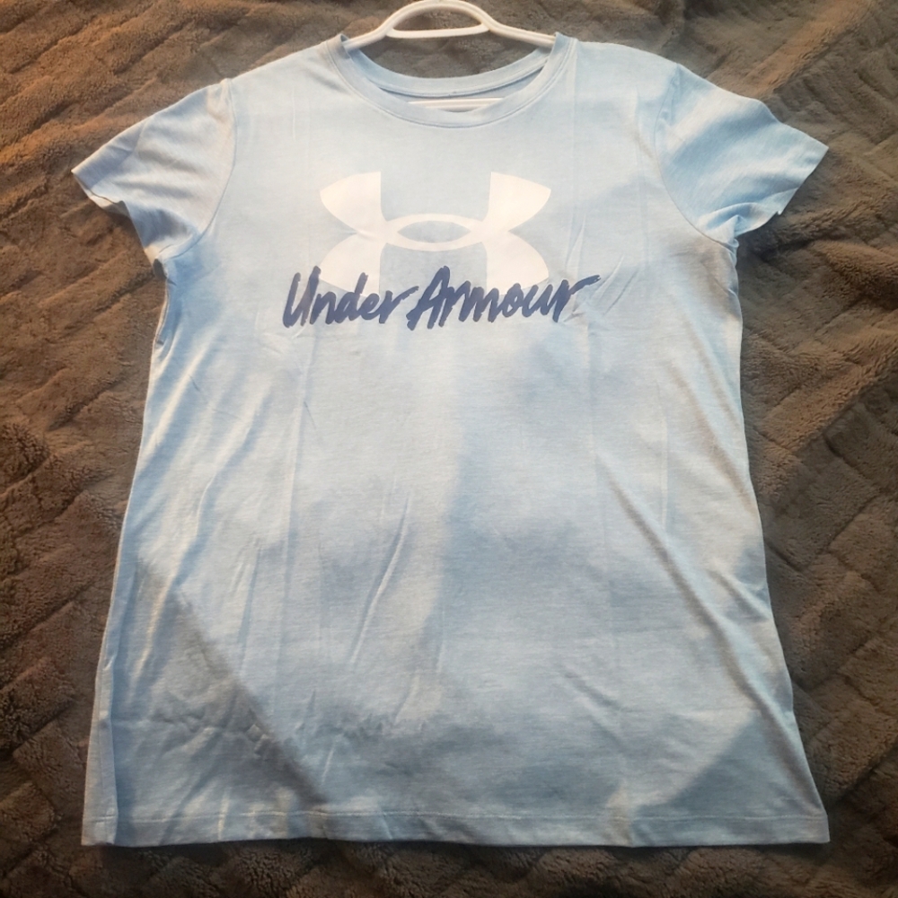 Womans Large Under Armour shirt brand new without tags